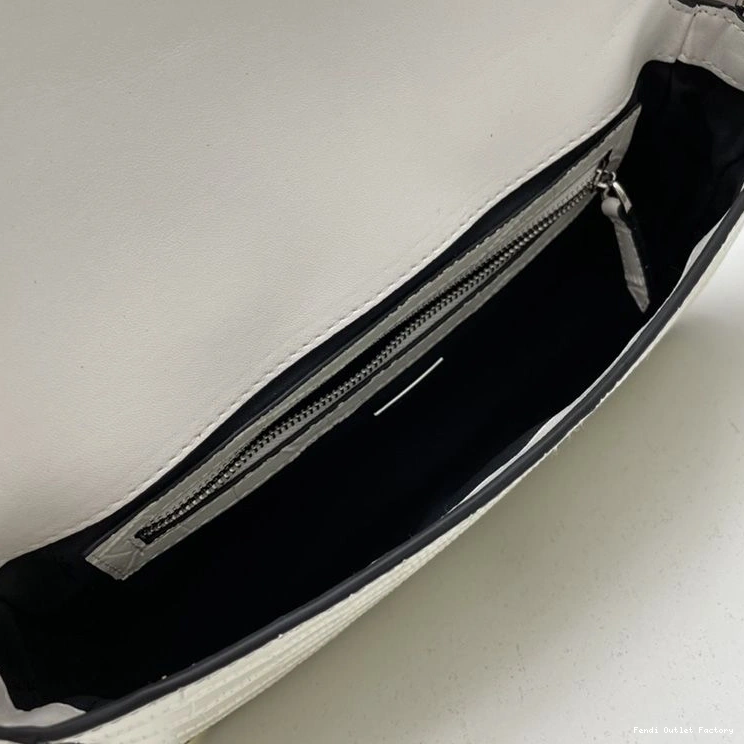 Vintage HOT Leather Bag Baguette Crocodile Fendi In White Medium 0822